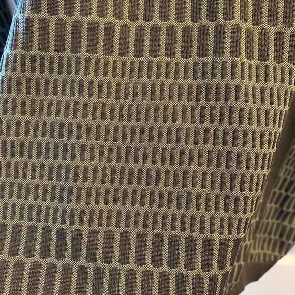 Lululemon EUC Long Sleeve Shirt - Picture 3 of 5